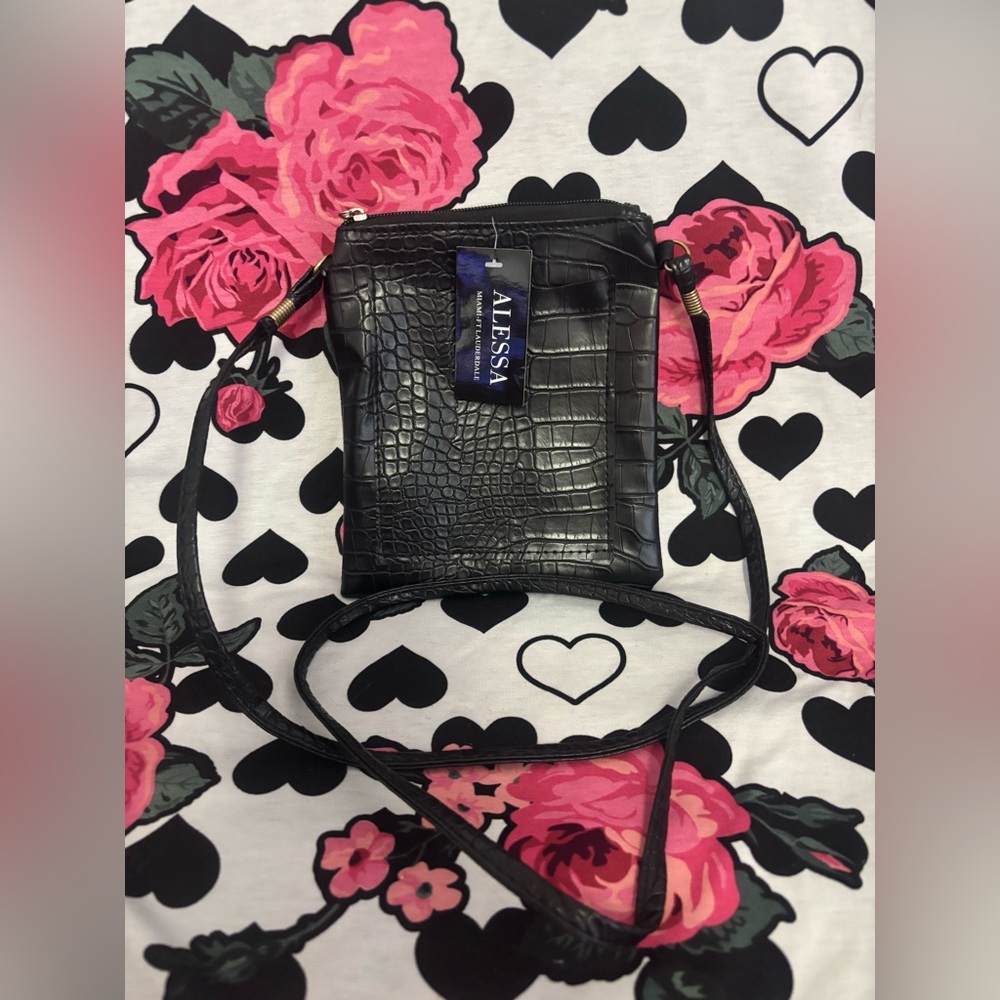 NWT ALESSA Black Crossbody Purse